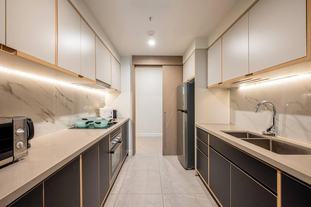 Modern 3br Panoramic Views